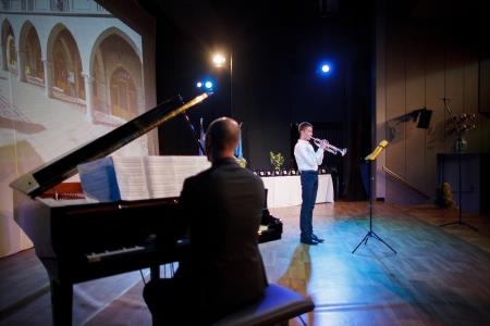 5_Rene Fabec ob spremljavi Marka Kanalca